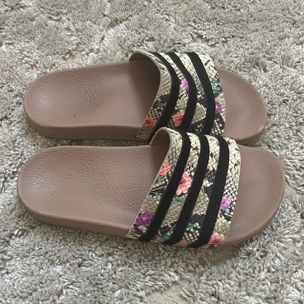 Adidas slides size 7